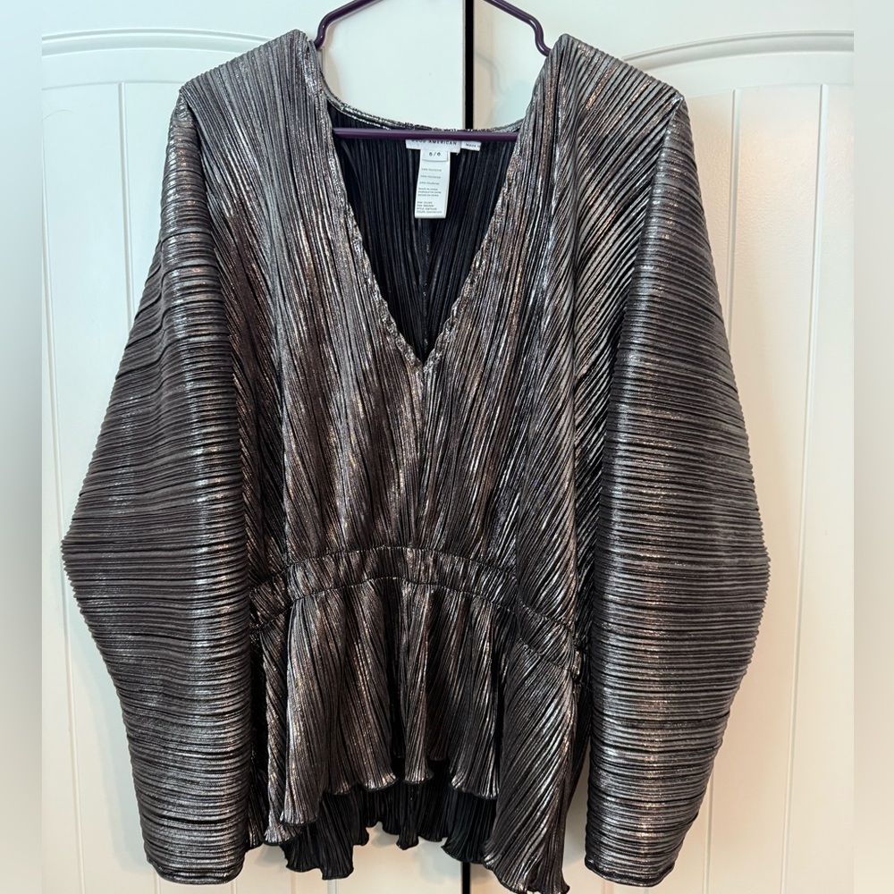 Good American Silver/Chrome Blouse. Size 5/6